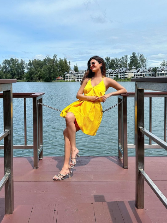 Amyra Dastur Sunshine And Sea