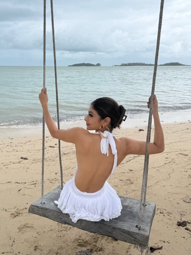 Mouni Roy Beach Vibes