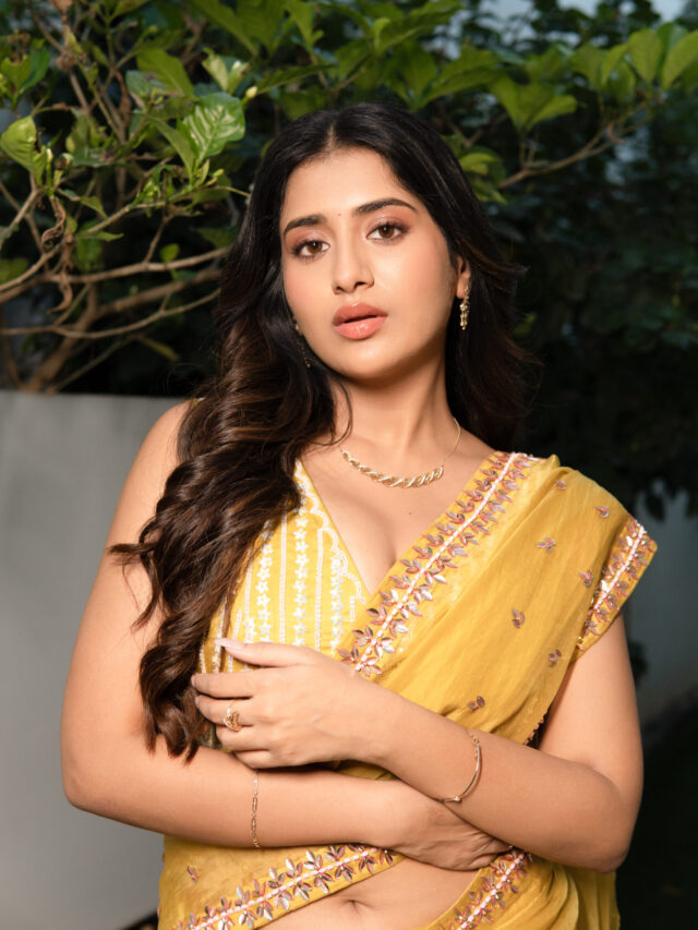 Rashi Singh Hot In Yellow Saree