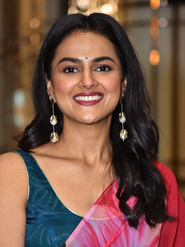 Shraddha Srinath In Daaku Maharaaj Press Meet