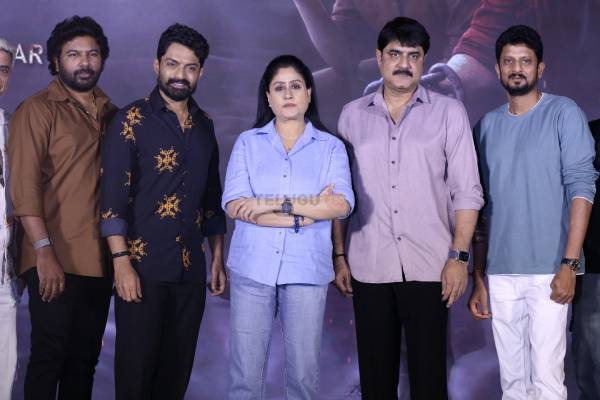 Photos : Arjun Son Of vyjayanthi Success Meet