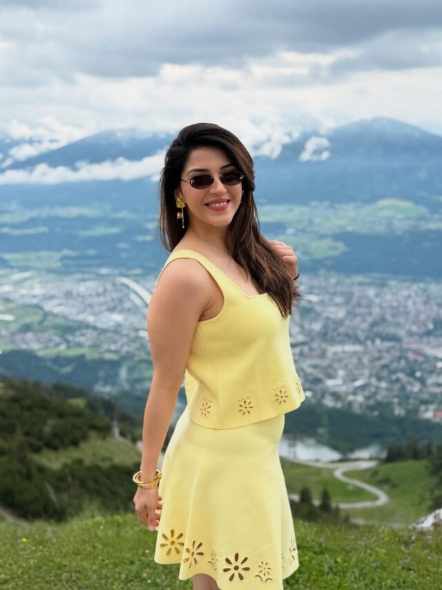 Mehreen Pirzada Shot With Motorolain Razr