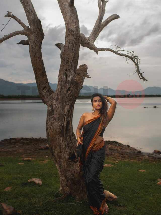 Ramya Ramakrishna stunning in her photoshoot