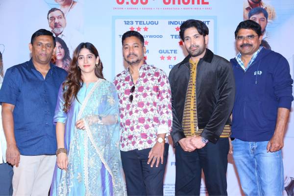 Photos : santhana prapthirasthu Success Meet