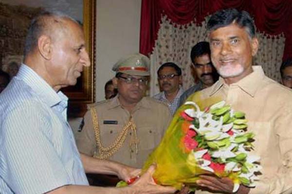 గవర్నర్ ను కాదన్నా సరే బాబు మాటే రైటు!