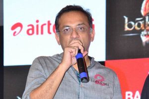 బాహుబ‌లి ప్రిమియ‌ర్ షోలు ప‌డ‌లేదు:  శోభు యార్ల‌గ‌డ్డ‌