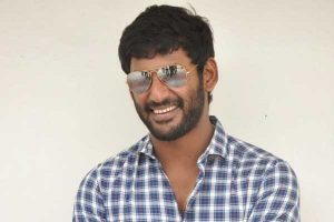 నాని-శ్రీరెడ్డి.. మధ్యలో విశాల్