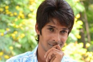 బిగ్ బాస్‌లో సెంటిమెంట్ సీన్ :  ధ‌న్‌రాజ్ న‌చ్చేశావ్ పో…!