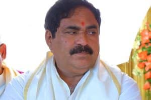 ఇద్దరు మహిళా నేతలపై ఎర్రబెల్లి వీర ప్రతాపం!