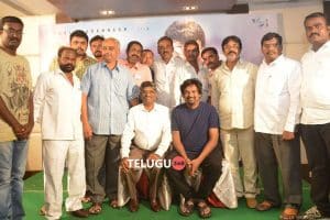 నందమూరి బాలకృష్ణ అభిమానులతో నిర్మాత వి. ఆనంద ప్రసాద్-దర్శకుడు పూరి జగన్నాథ్ భేటి!