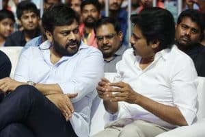 “ఎలాంటి పరిస్థితి లో ఆ నిర్ణయం తీసుకోవద్దు ” పవన్ కి ఫోన్  చేసిన చిరు ??