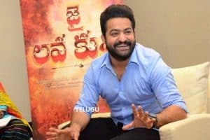NTR ఆచితూచి అడుగులేస్తునాడా?