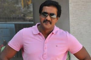 మెగాఫోన్ ప‌ట్ట‌బోతున్న సునీల్