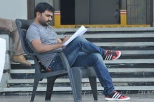 బ‌న్నీ కోసం మారుతి ఆరాటం