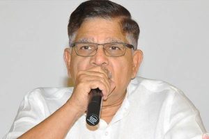 పెద్ద సినిమాల‌నే ఓటీటీలు న‌మ్మ‌క‌పోతే ఎలా?