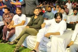 ‘బ‌న్నీ’ సినిమా అంటే ఇష్టం:  ప‌వన్ క‌ల్యాణ్‌