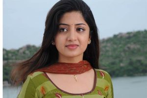 పదేళ్లుగా దారి తప్పిందెవరు పూనమ్?