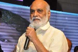 ‘మ‌హాన‌టి’ టీమ్ పై ద‌ర్శ‌కేంద్రుడి అల‌క‌