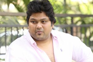 మణిశర్మ తనయుణ్ణి వదలట్లేదీ యంగ్ హీరో!