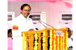 కేసీఆర్‌వి ఉత్త మాటలే కాదు.. పాటలు కూడా ఉన్నాయి..!
