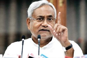 బీహార్‌లో పథకాల పంట పండిస్తున్న నితీష్ !