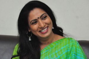 ఎన్టీఆర్ బ‌యోపిక్‌: ల‌క్ష్మీపార్వ‌తిగా ఆమ‌ని?