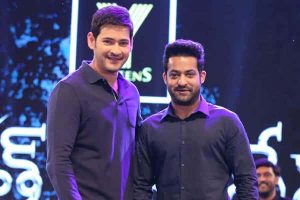 మహేశ్ అభిమానులు vs ఎన్టీఆర్ అభిమానులు… మరీ ఇంత ఘోరమా??