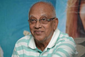 బ‌యోపిక్స్‌లో వాస్తవికత ఎక్కడ? అంతా నాటకీయతే! : సింగీతం