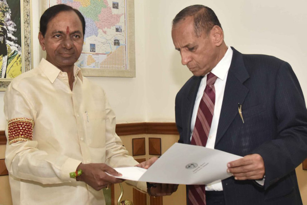 KCR dissolving Telangana assembly for no reason,