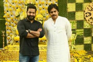 రాసింది ప‌వ‌న్ కోసం.. తీసింది ఎన్టీఆర్‌పై