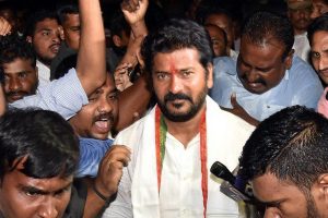 టీ కాంగ్రెస్ లో సీఎం అభ్యర్థులంతా ఓటమి..! రేవంత్ సహా..!!