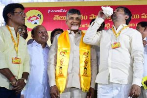 మేకింగ్ ఆఫ్ మహాకూటమి..!  తెలంగాణలో ద్విముఖ పోటీలేనా..?