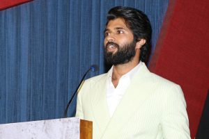 విజ‌య్ దేవ‌ర‌కొండ‌.. ఆ డెడికేష‌న్ ఏంటట్బా..?