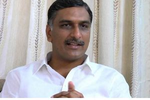 ఒకటో తేదీనే జీతాలిస్తాం.. ఓట్లేయాలంటున్న హరీష్ రావు..!