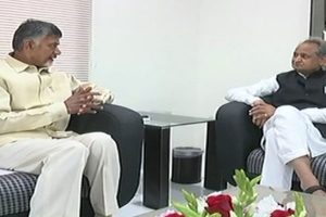 మోడీ, షాల నుంచి దేశాన్ని కాపాడుకోవాలి..!  అందుకే కూటమి అన్న చంద్రబాబు, గెహ్లాట్..!