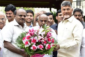 చంద్రబాబు రాజకీయ వ్యూహాలు సూపర్.. ! దేవేగౌడ, కుమారస్వామి కితాబులు..!!