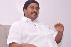 జిల్లా విభజనకు వ్యతిరేకంగా ధర్మాన ..!