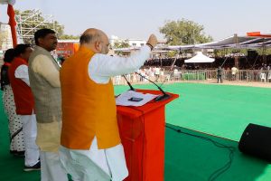 అభివృద్ధి, మ‌తం… అమిత్ షా వ్యూహాలు ఈ ఎన్నికలకు సరిపోతాయా..?