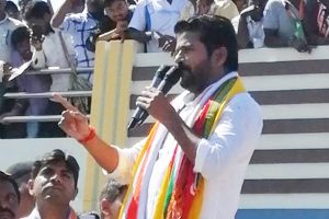 కేసీఆర్ రెస్ట్ తీసుకుంటే ప్రతిపక్షంలో ఎవరు ఉంటారు ..?: రేవంత్