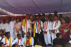 కేసీఆర్‌తో పోటీగా రేవంత్ సభలు..! హెలికాఫ్టర్ ఇచ్చిన ఏఐసిసి..!!