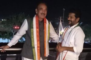 సీఎం కుర్చీలో రేవంత్ కూర్చోవ‌చ్చు అనేసిన ఆజాద్‌!