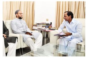 హంగ్ వస్తే ఏం చేద్దాం..! అసదుద్దీన్ తో కేసీఆర్ చర్చలు..!!