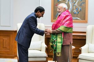 టీఆర్ఎస్‌పై బీజేపీ నీడ పోతేనే “ఫెడరల్ ఫ్రంట్” సాధ్యం..!