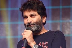 ప‌వ‌న్ సినిమాకు త్రివిక్ర‌మ్ పెన్ను స‌హాయం లేన‌ట్టే..!