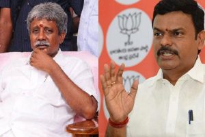 ప్రధానిని  అడ్డుకుంటామని ఎవరన్నారు..? బీజేపీ నేతలెందుకు ఆవేశపడుతున్నారు..?