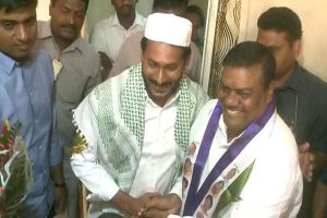 బాలకృష్ణకు ప్రత్యర్థిగా టీడీపీ నేతనే ఎంపిక చేసిన జగన్..!