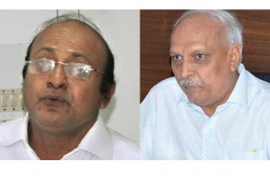 జగన్ కన్నా మాజీ సీఎస్సే బెటరని సాక్షి అనుకుంటోందా..?
