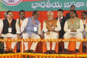 వార‌స‌త్వ పార్టీల‌ను త‌రిమి కొట్టాల‌న్న ప్ర‌ధాని..!