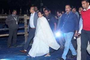 కలసి పోటీ చేయకపోయినా .. కలసి పోరాడుతారట..!