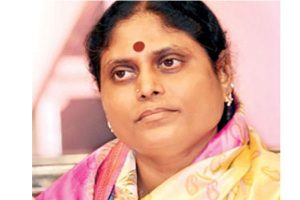 విజయమ్మ స్పీచ్‌లో అసలు విషయాలేవీ..!?